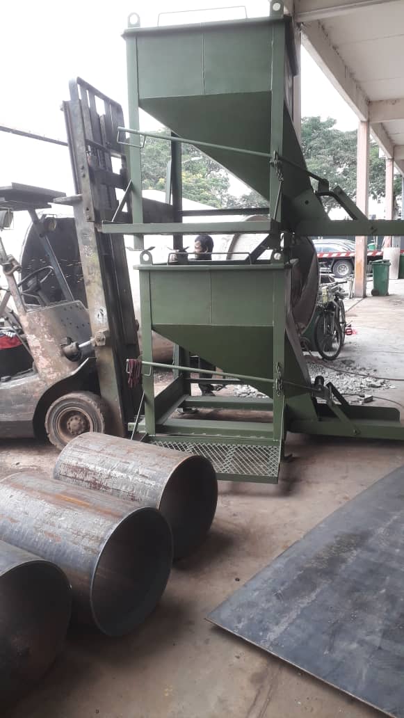 Forklift Mounted Concrete Bucket 0.85m3 (with addon platform) One